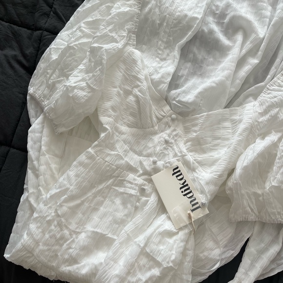 SELFIE LESLIE dress - Picture 2 of 3